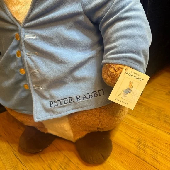 Easter Peter Rabbit Beatrix Potter 2008 32” Tall NWT - Picture 8 of 11